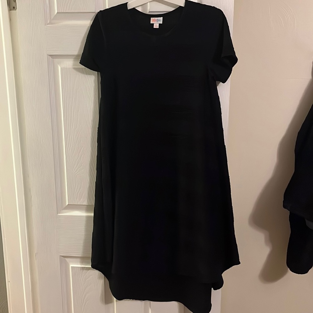 lularoe casual dress. looser fit. calf length. high/low hem style